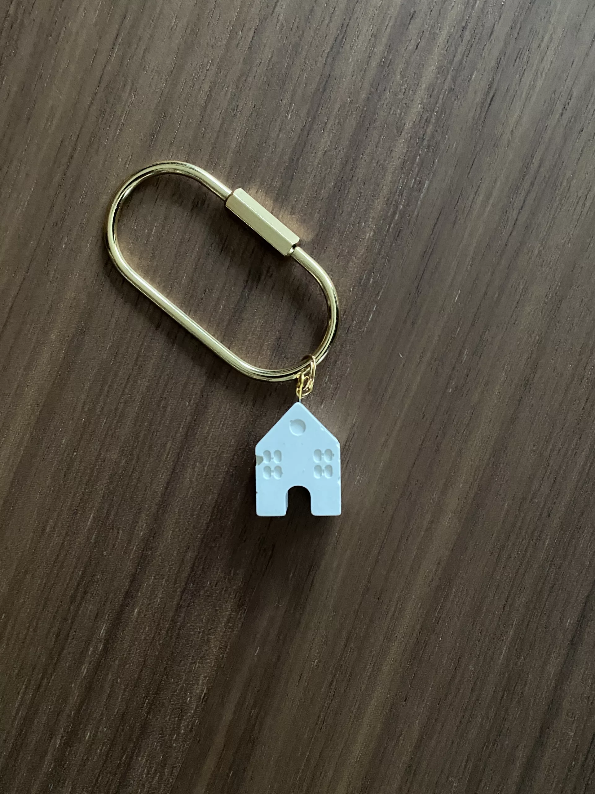 Porte-clé maison en béton – Image 4