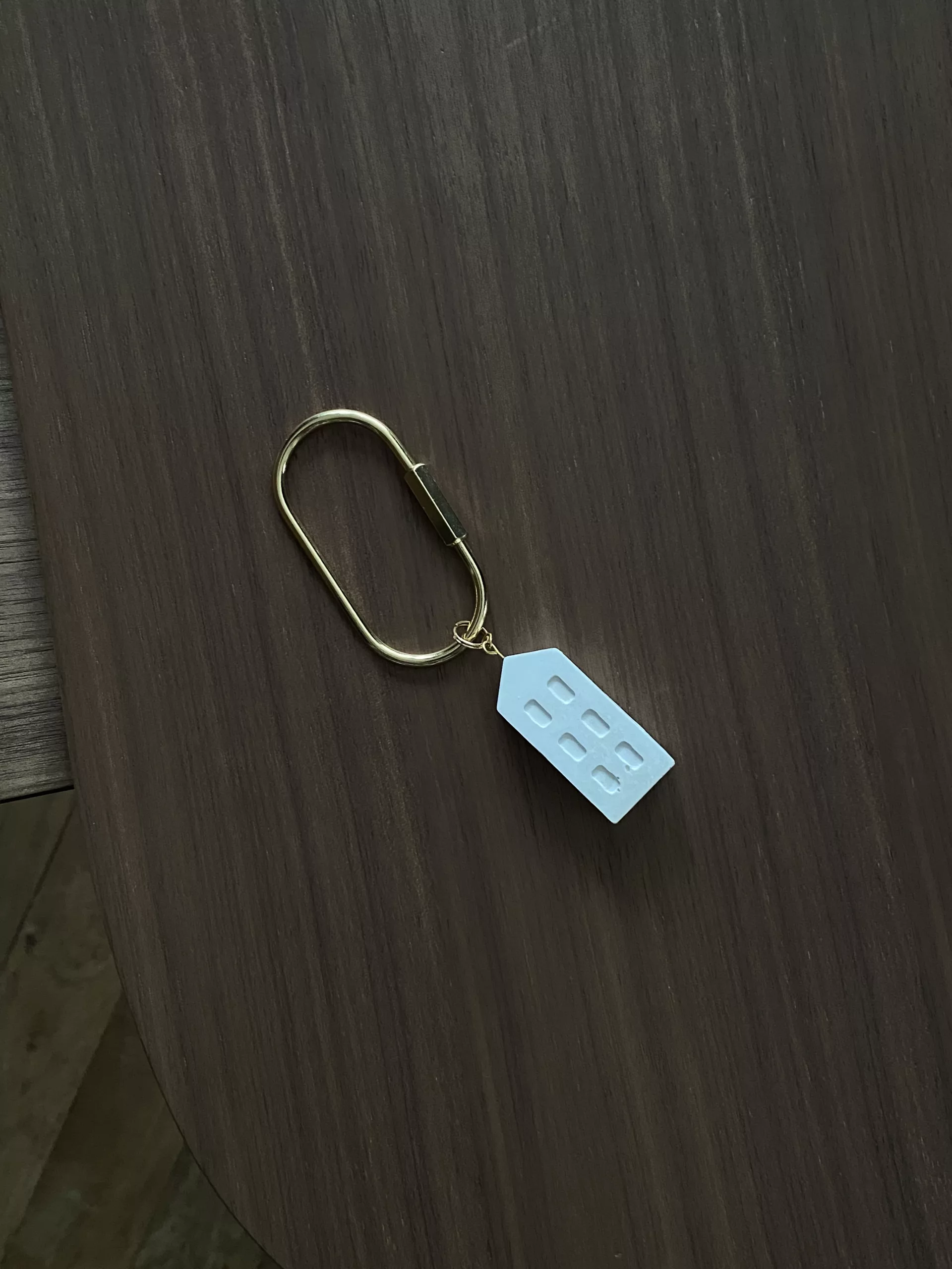 Porte-clé immeuble en béton – Image 4